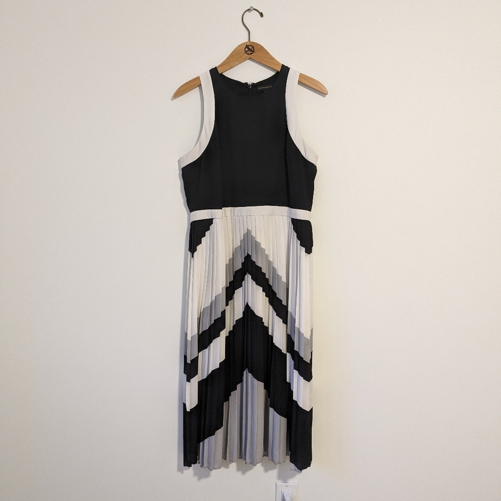 Banana Republic monochromatic pleated maxi dress